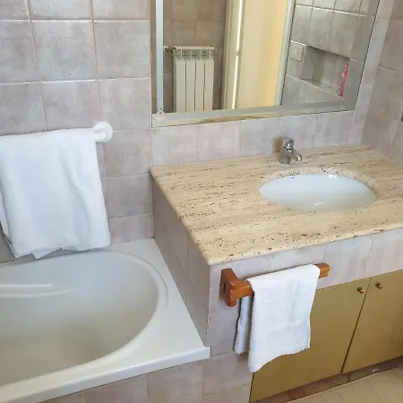 Casa Rosa Feriehus *